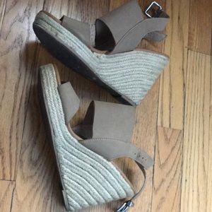 Size 8 dv Dolce Vita Espadrille Wedge Sandal Nude